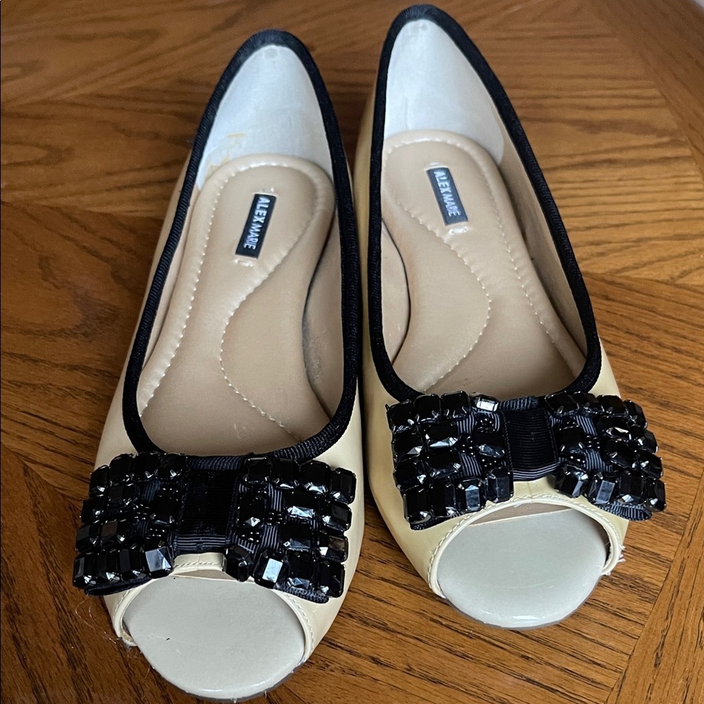 Lemaire Cream and Black Peep Toe Flats with Bow